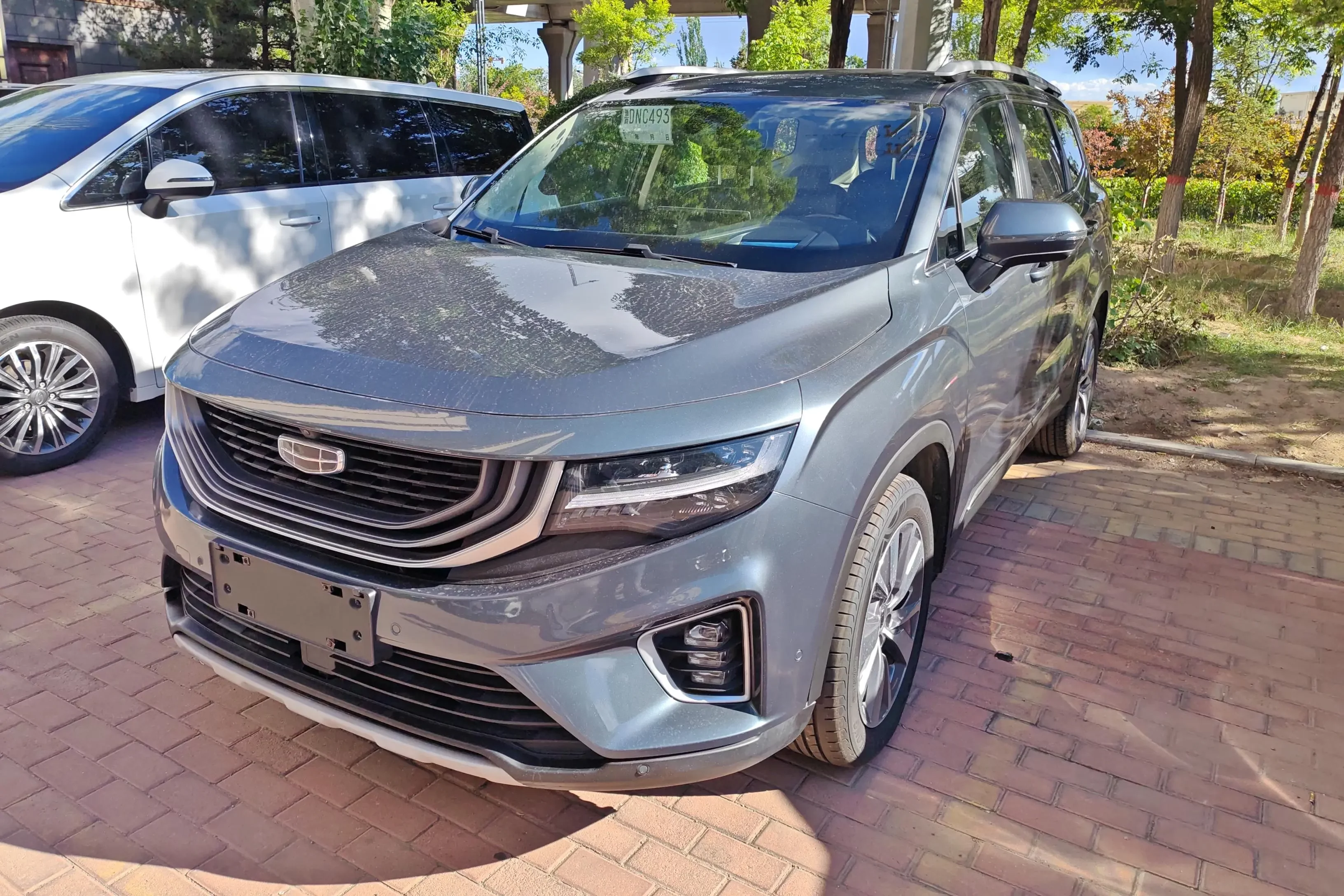 Geely Okavango