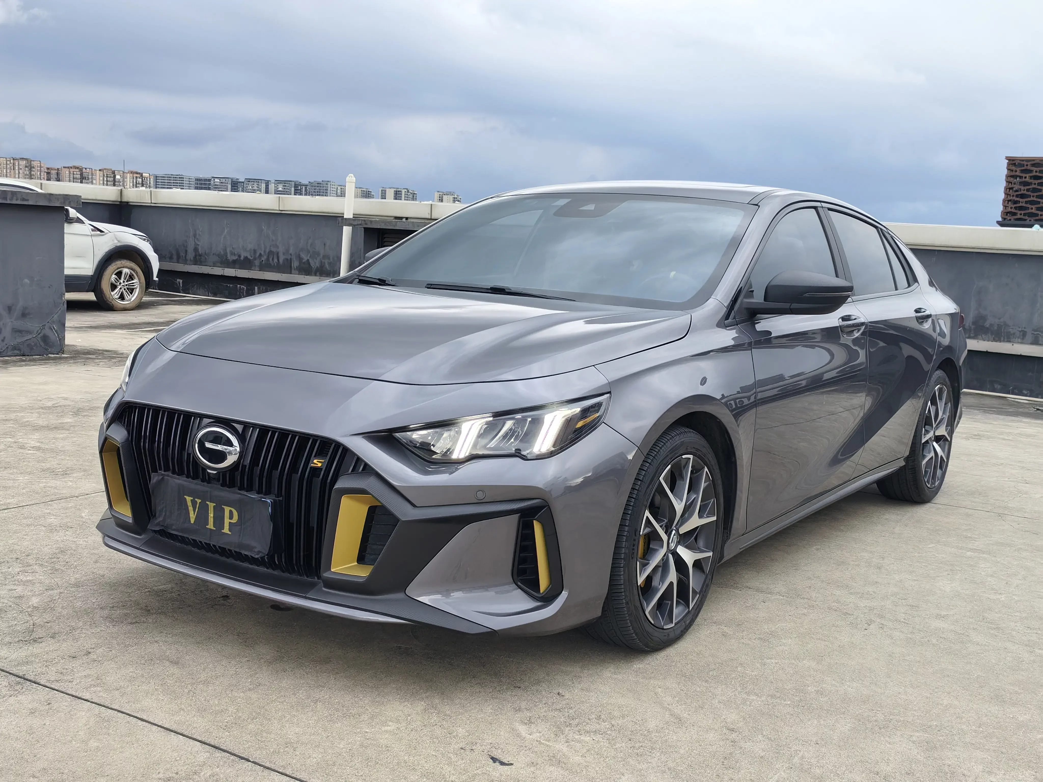 GAC Trumpchi Empow  из Китая