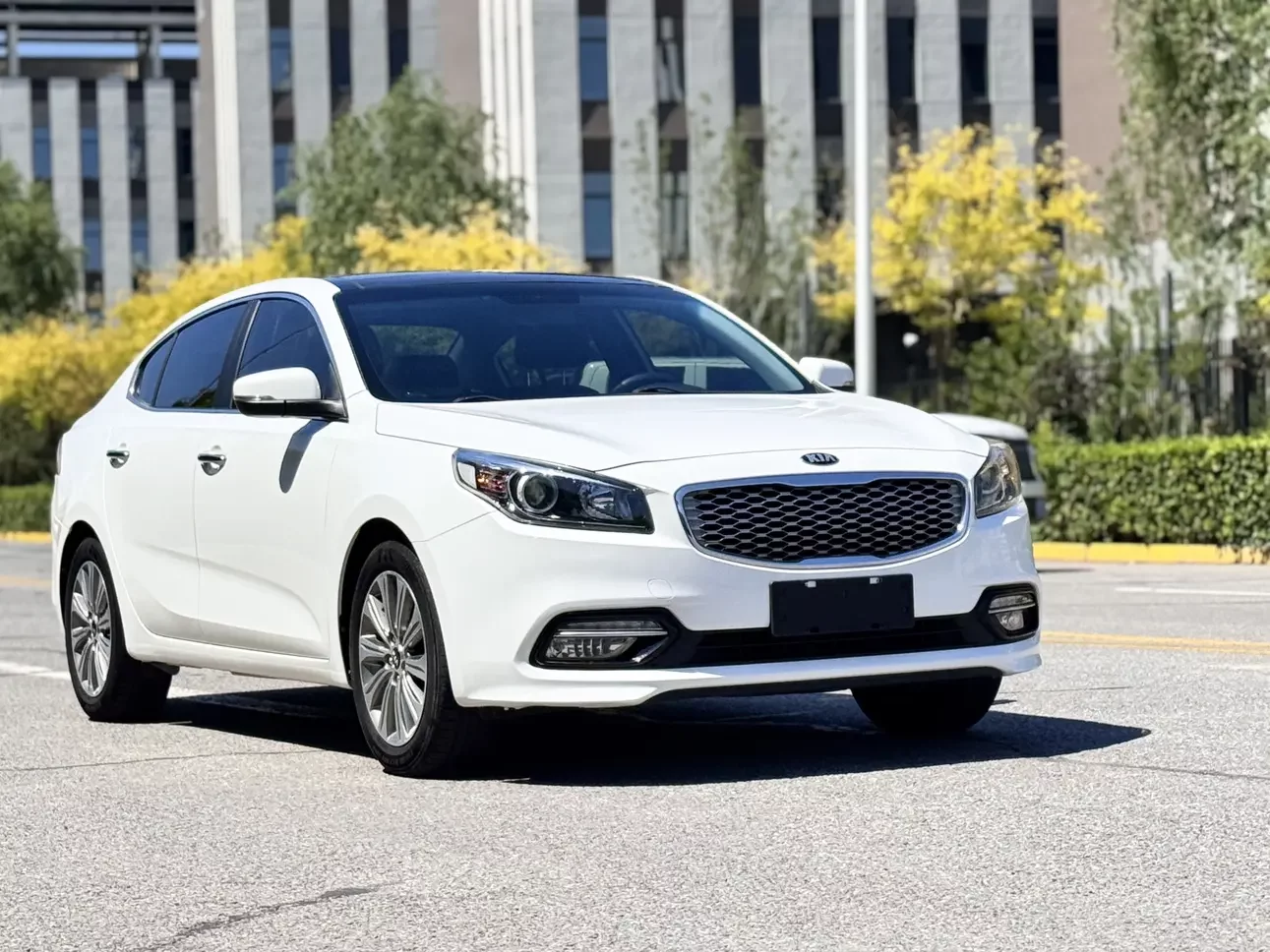 Kia K4