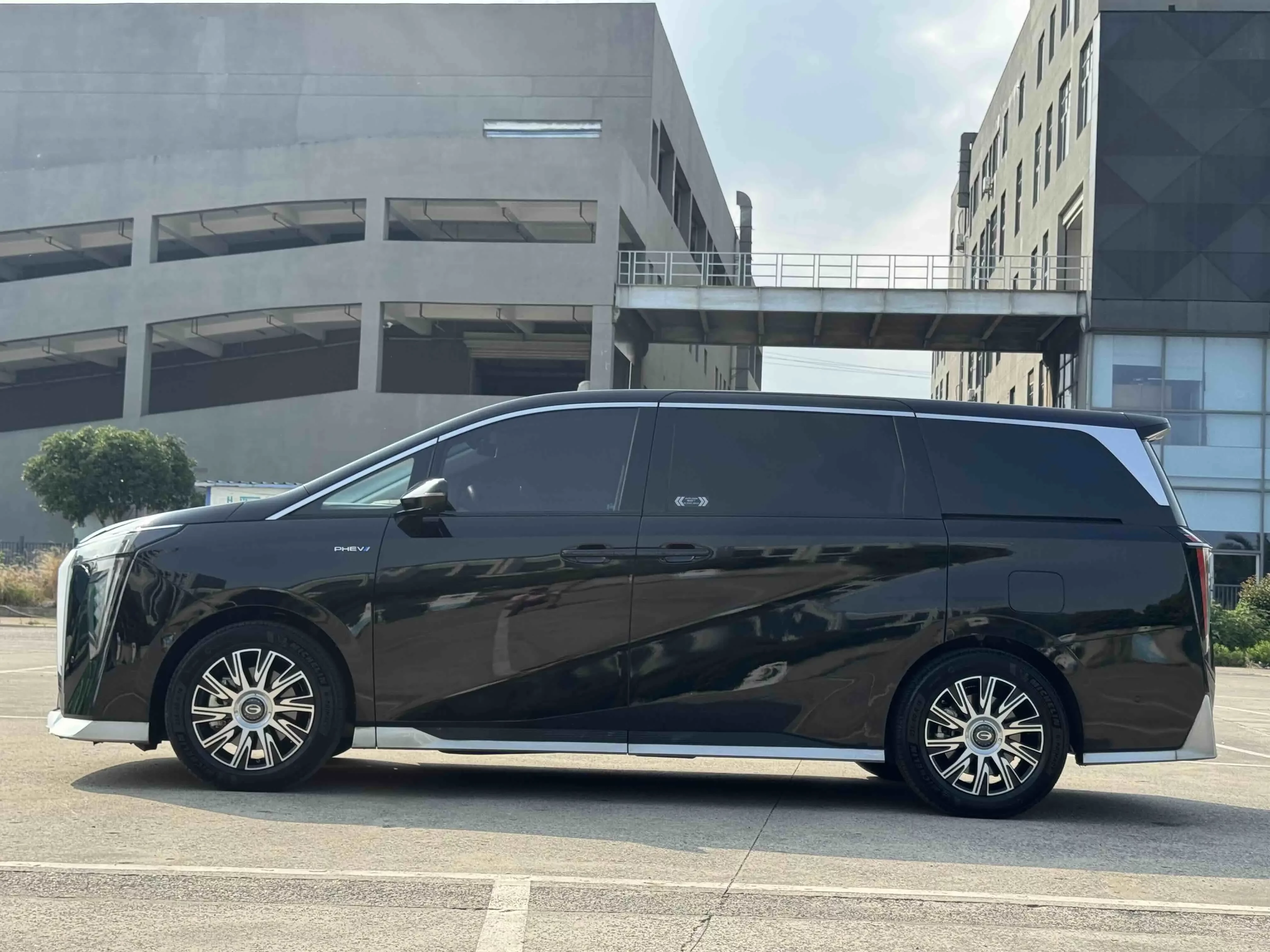GAC Trumpchi E9 PHEV