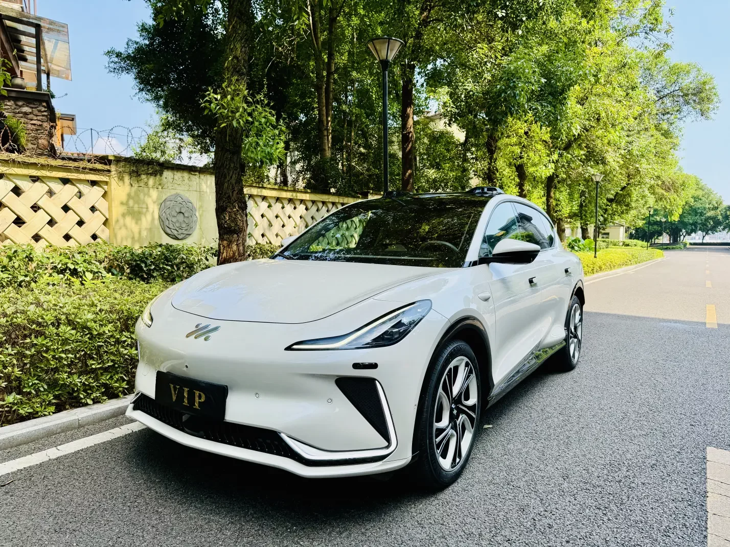 Zhiji LS7