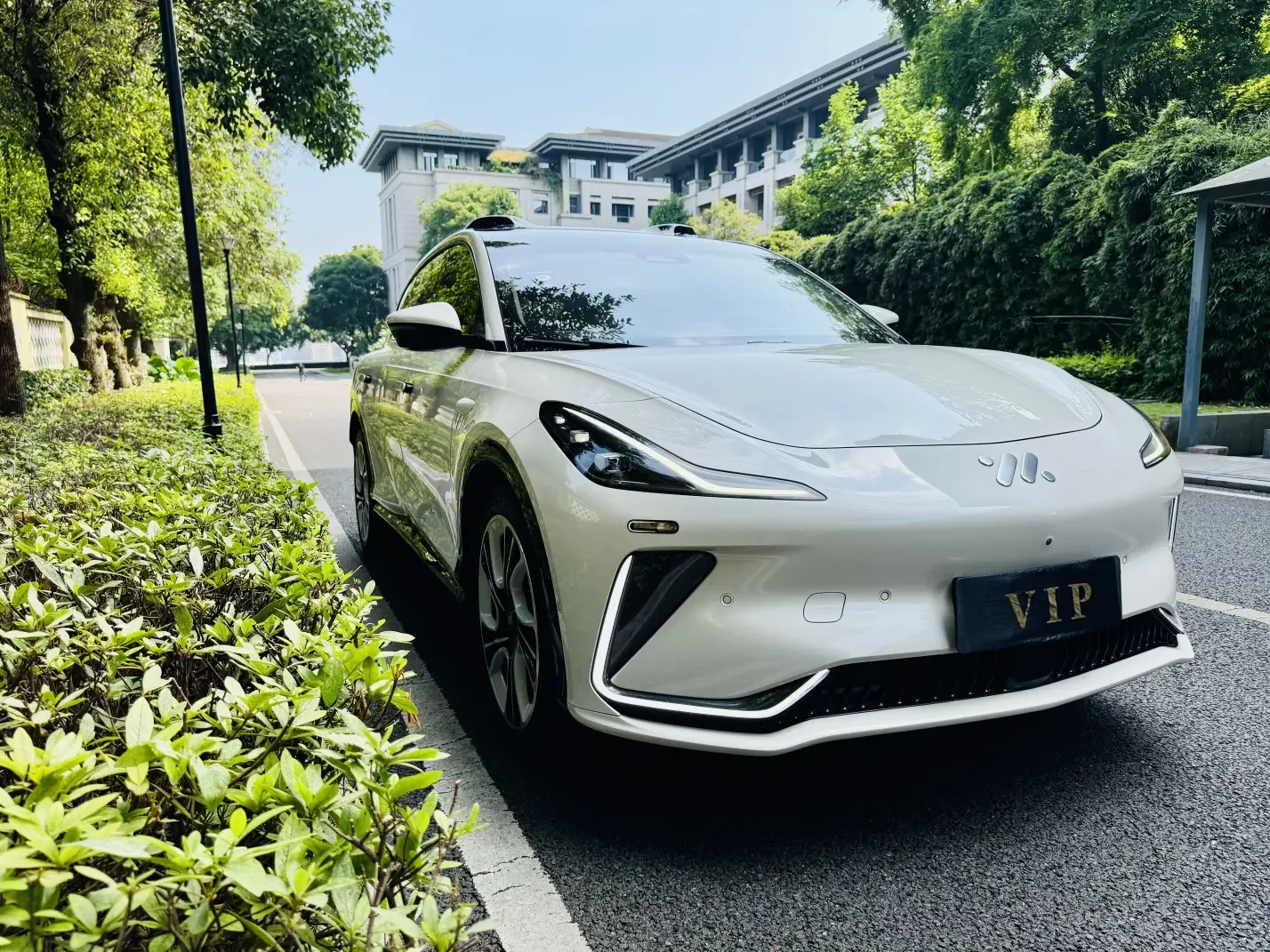 Zhiji LS7