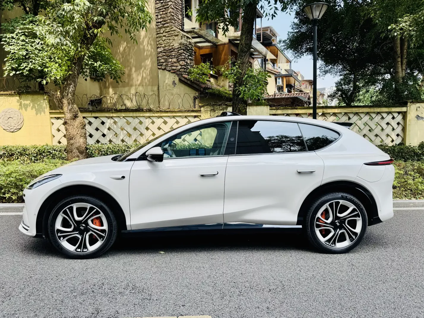 Zhiji LS7