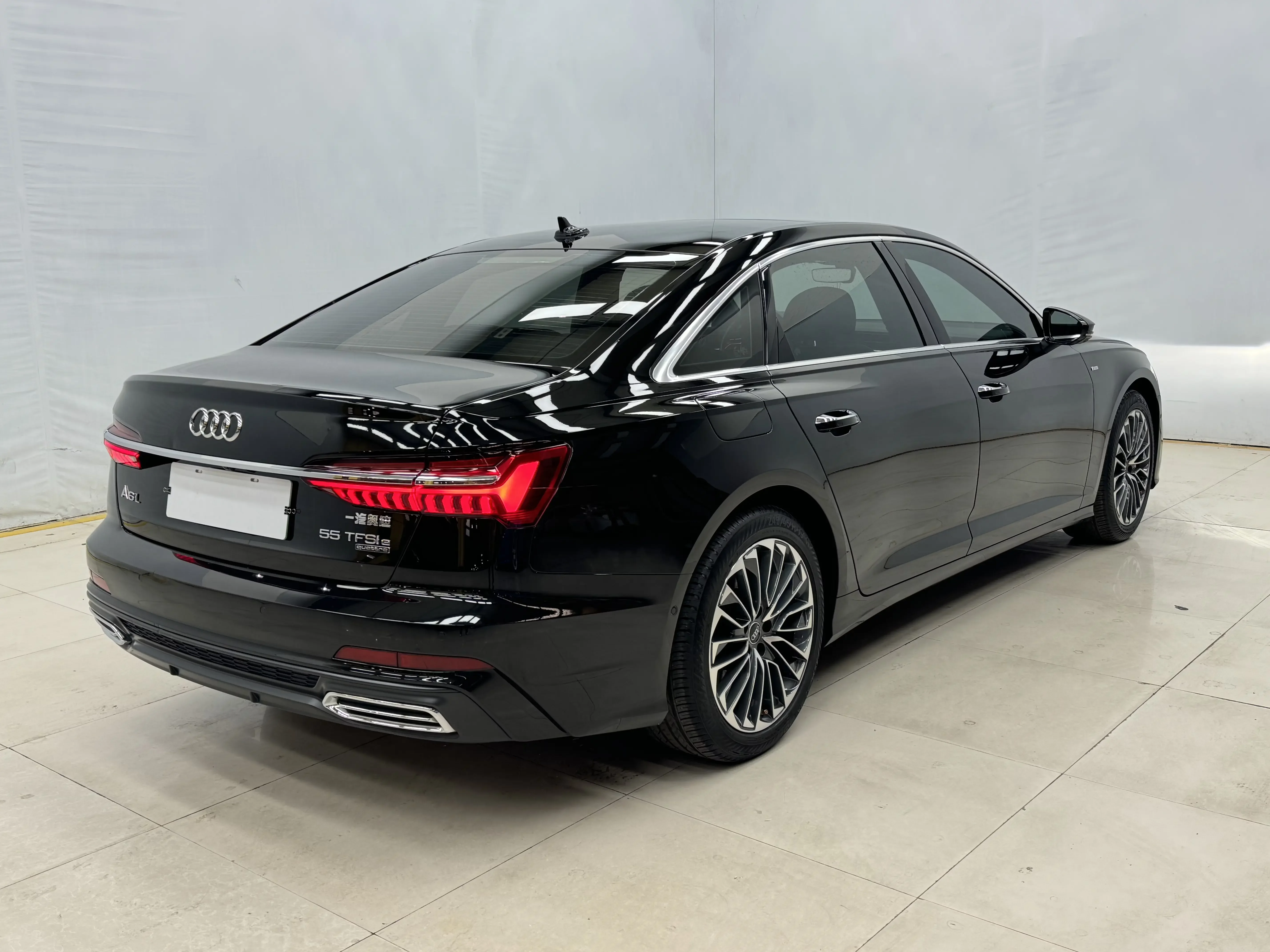 Audi A6L PHEV