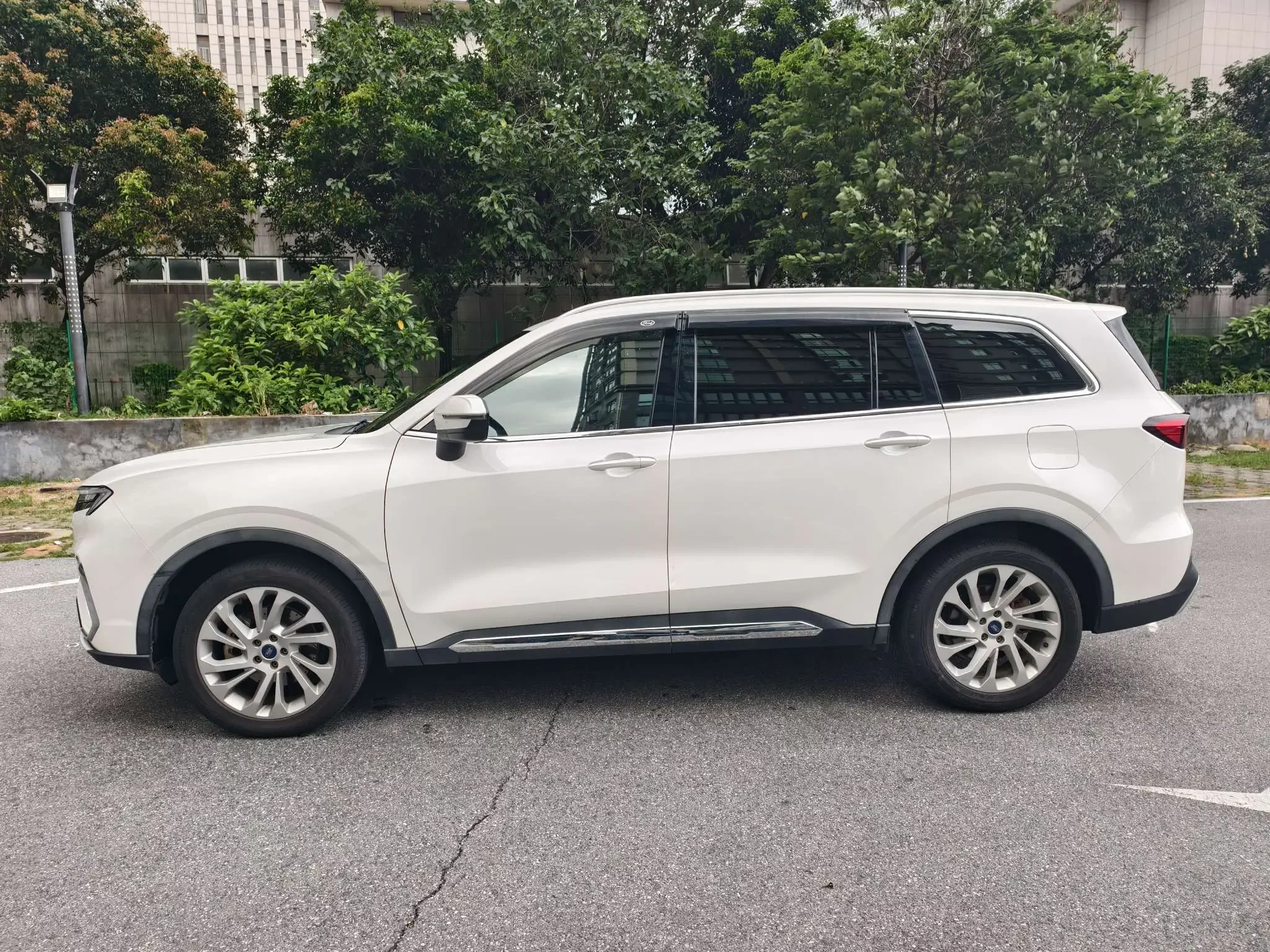 Ford Lingyu