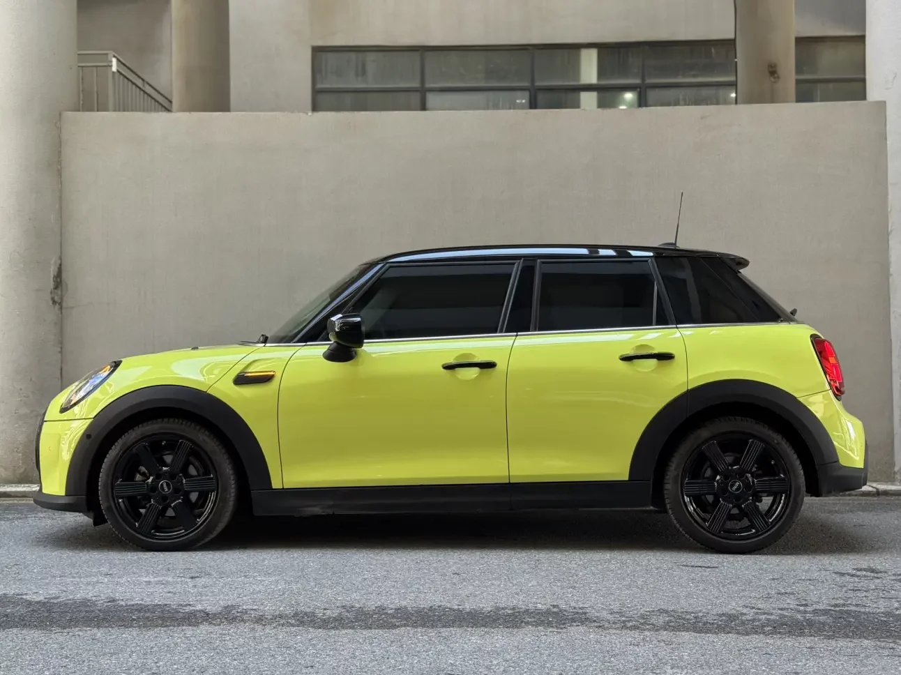 MINI 