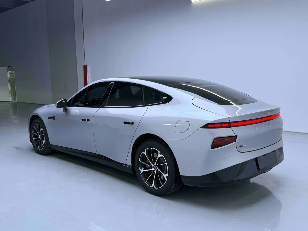Xpeng P7