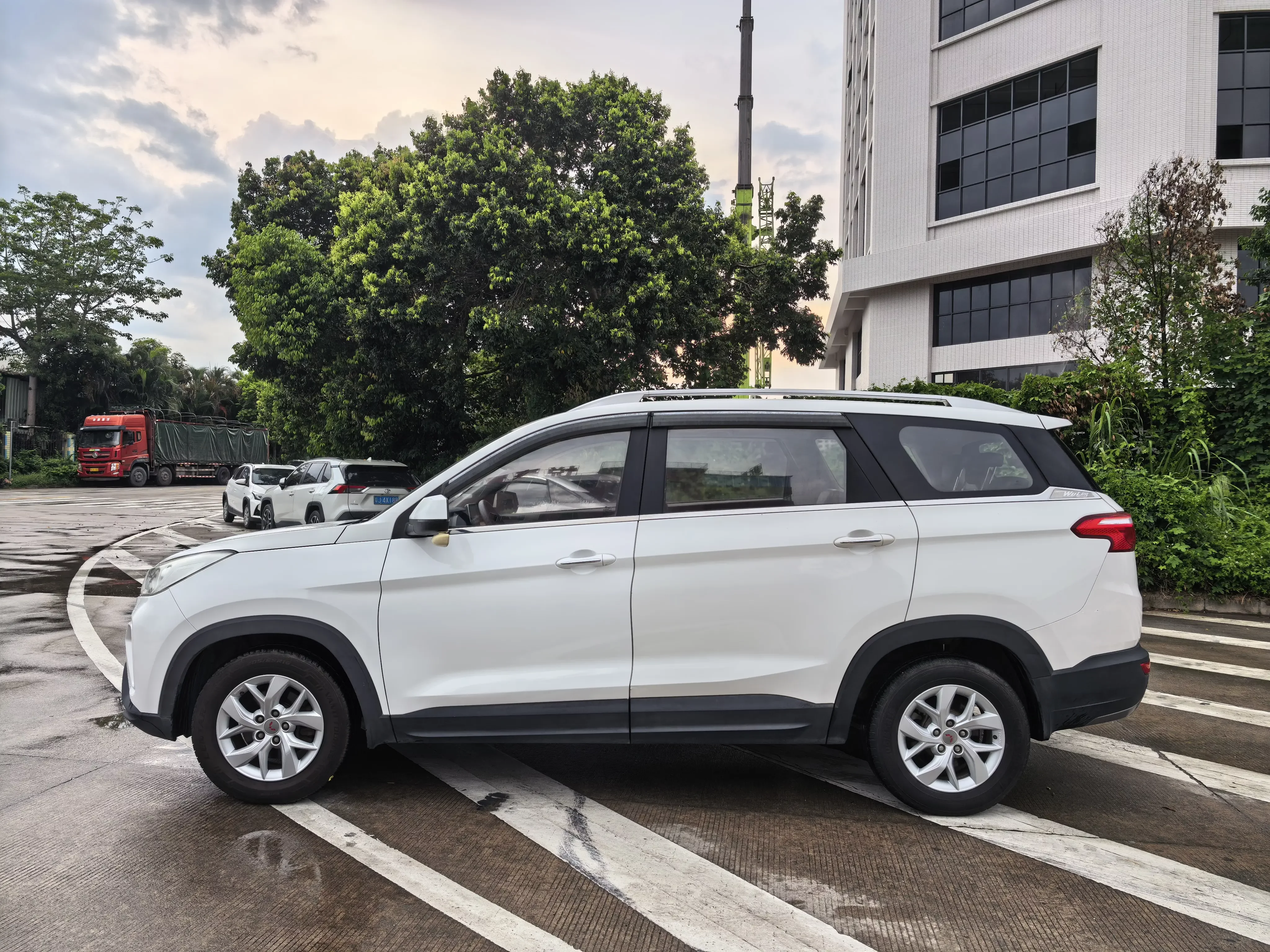 Wuling Hongguang S3