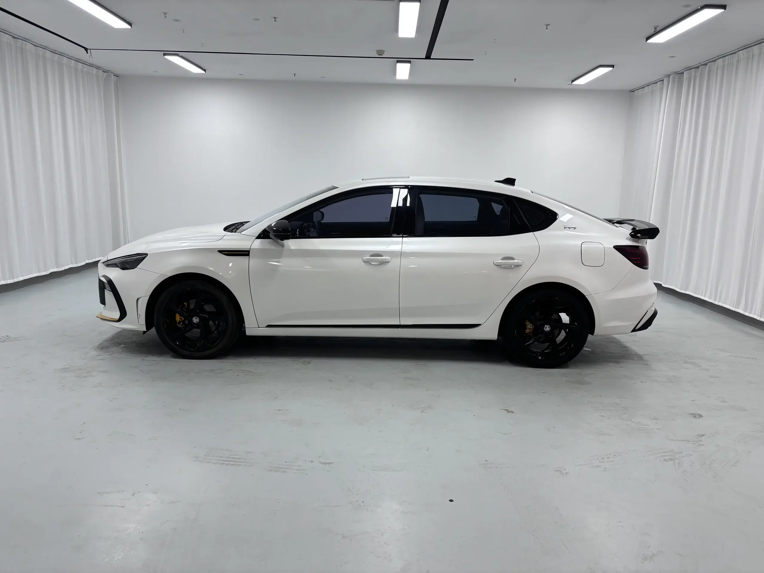 MG 6
