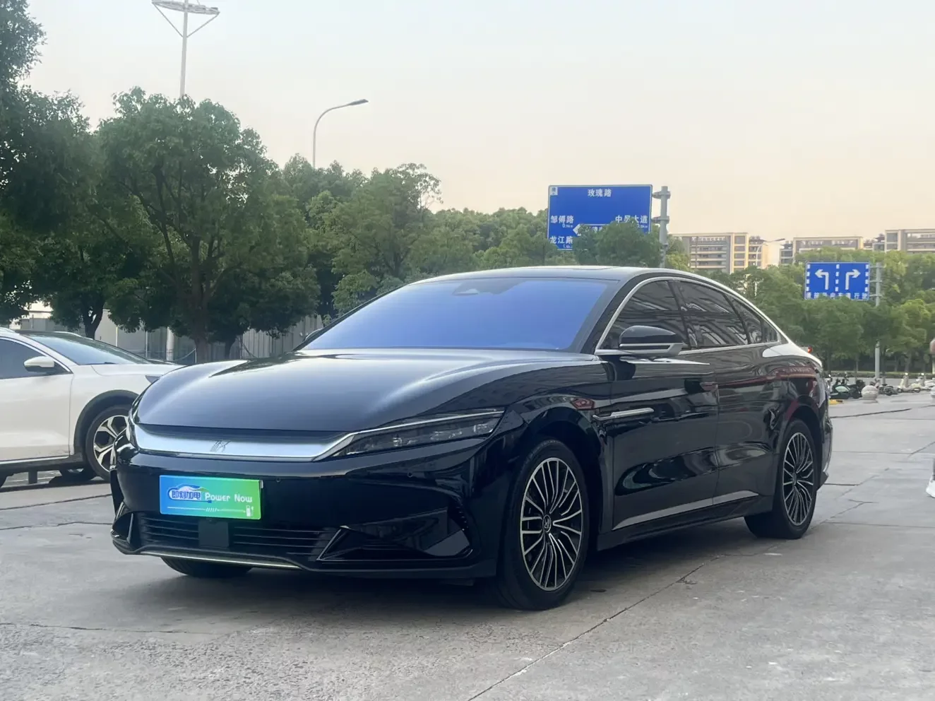 BYD Han EV