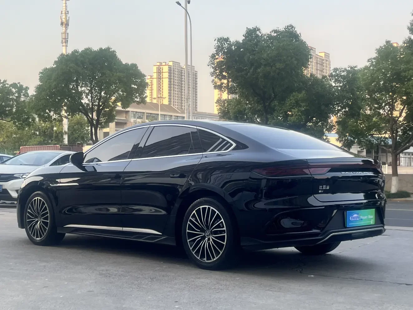 BYD Han EV