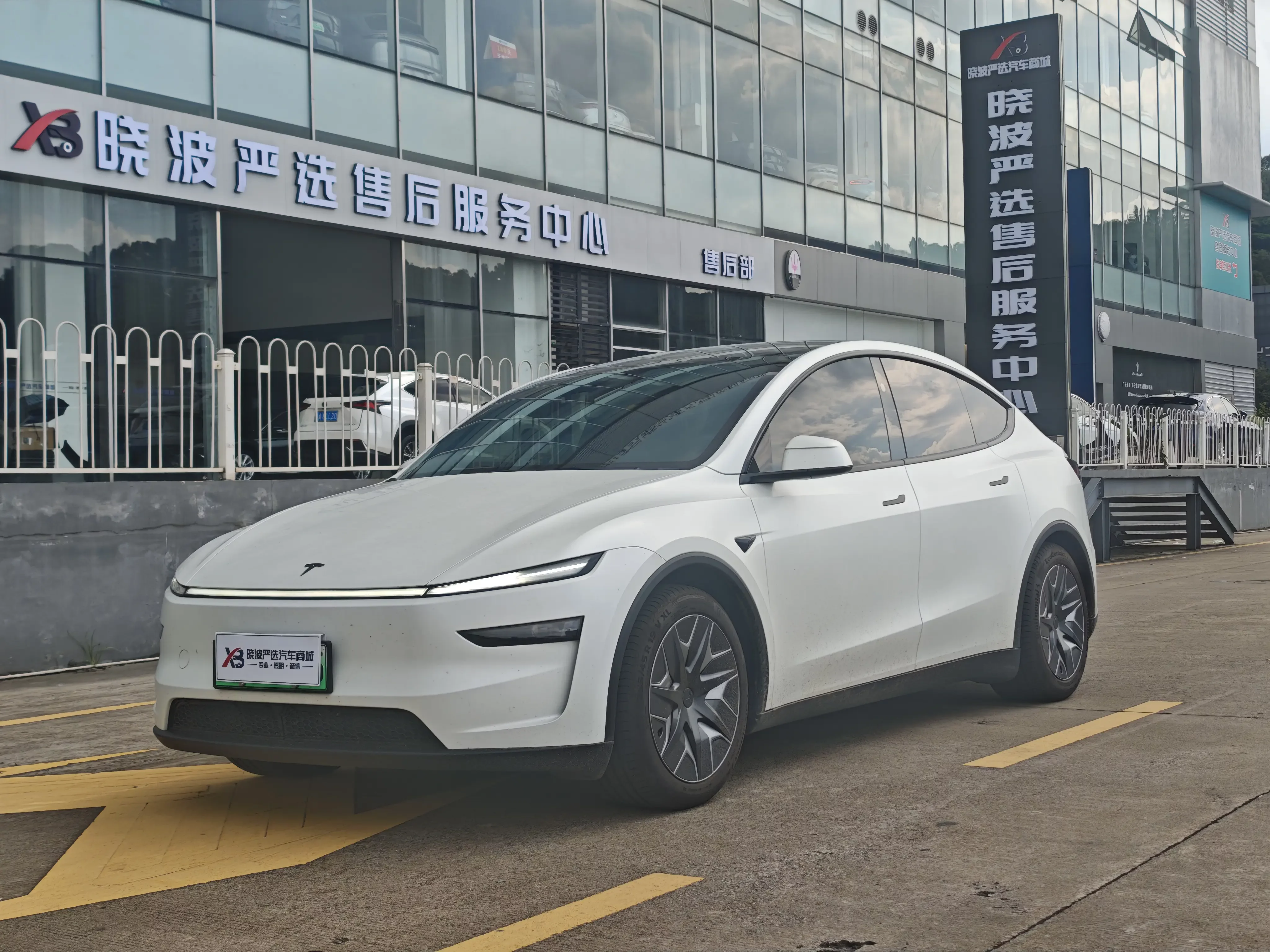 Tesla Model YL