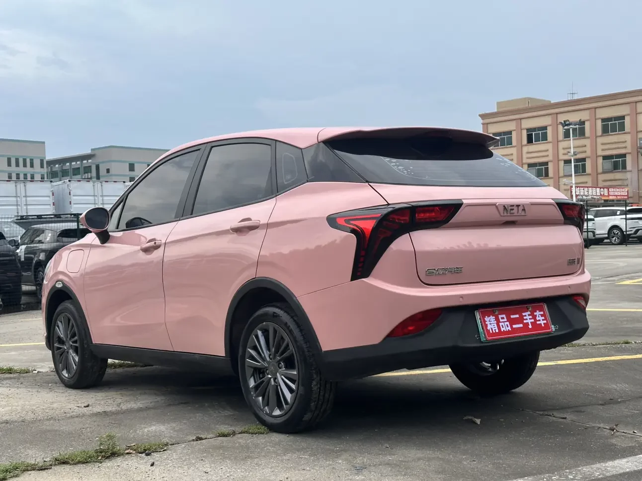 NETA Nezha V