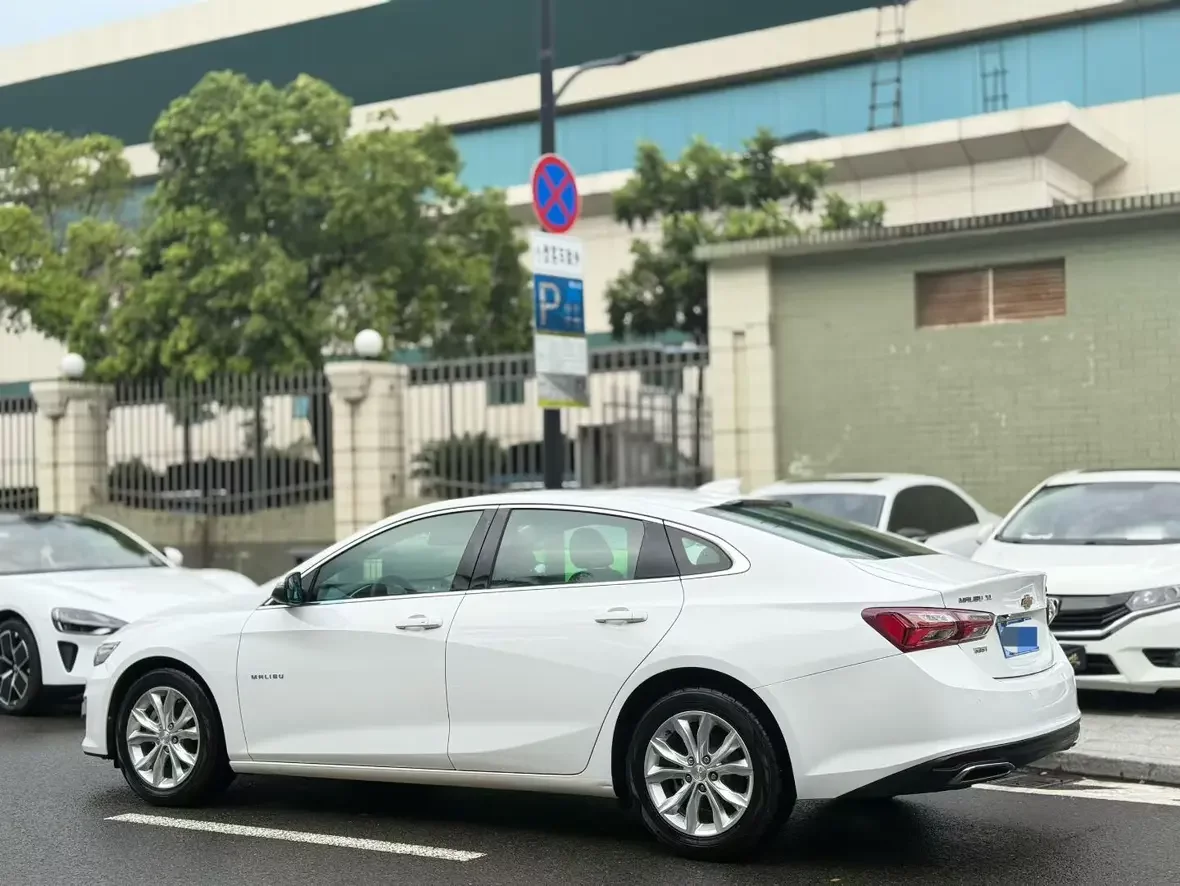 Chevrolet Malibu XL