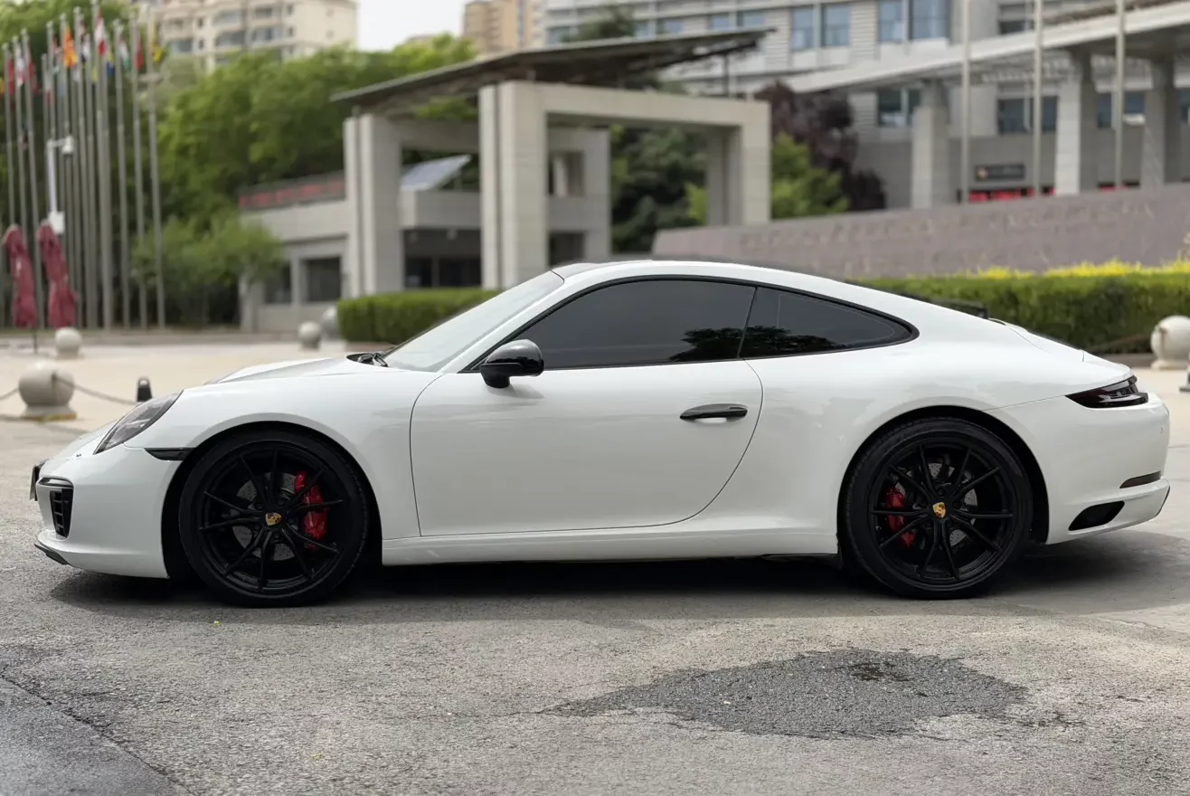 Porsche 911