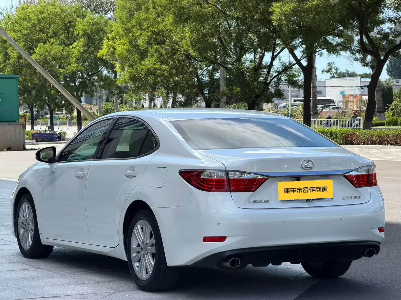Lexus ES