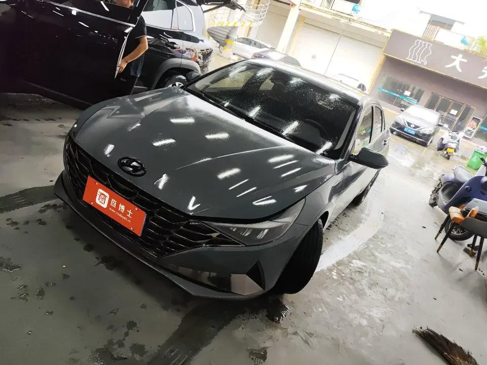 Hyundai Elantra
