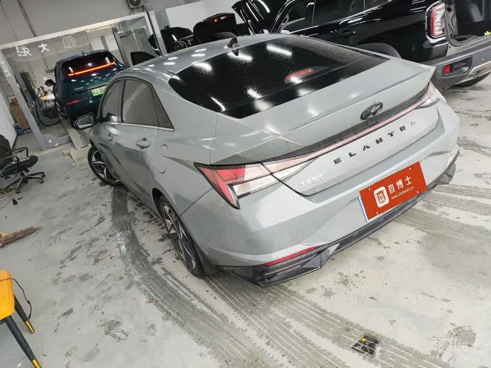 Hyundai Elantra