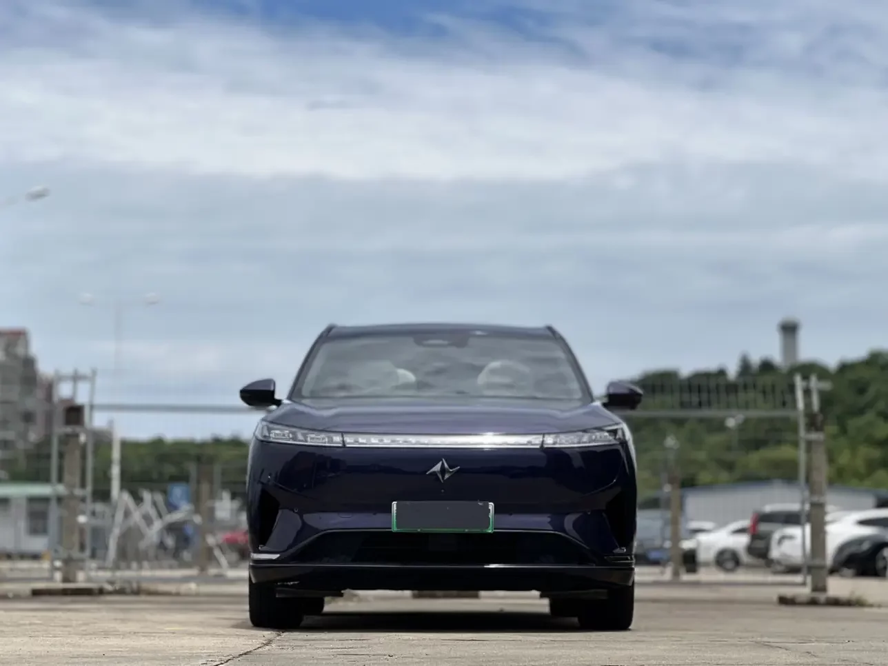 Dongfeng Yipai 008  из Китая