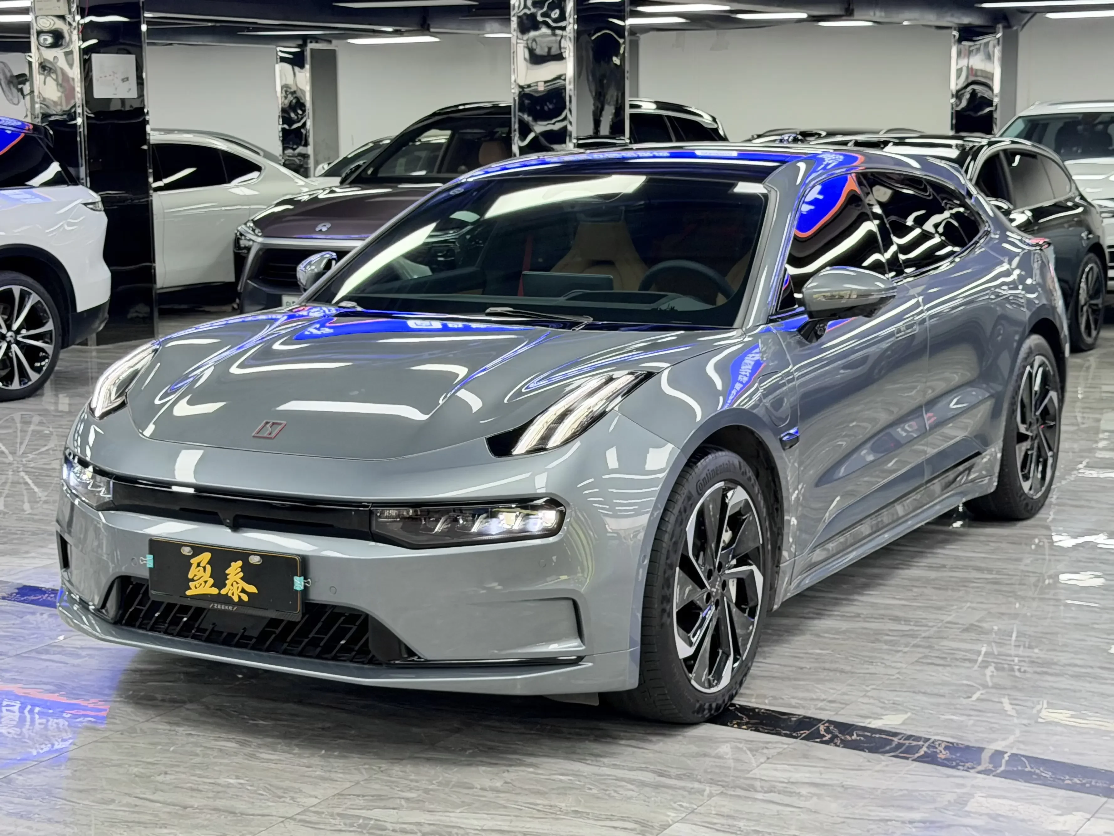ZEEKR 001