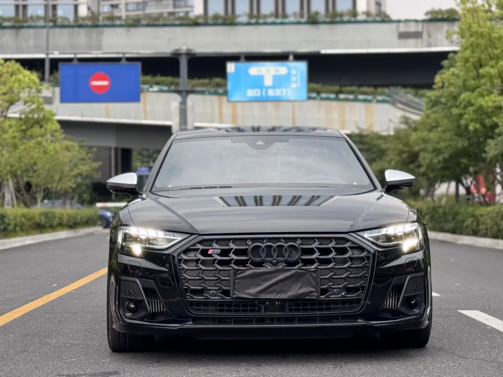 Audi S8