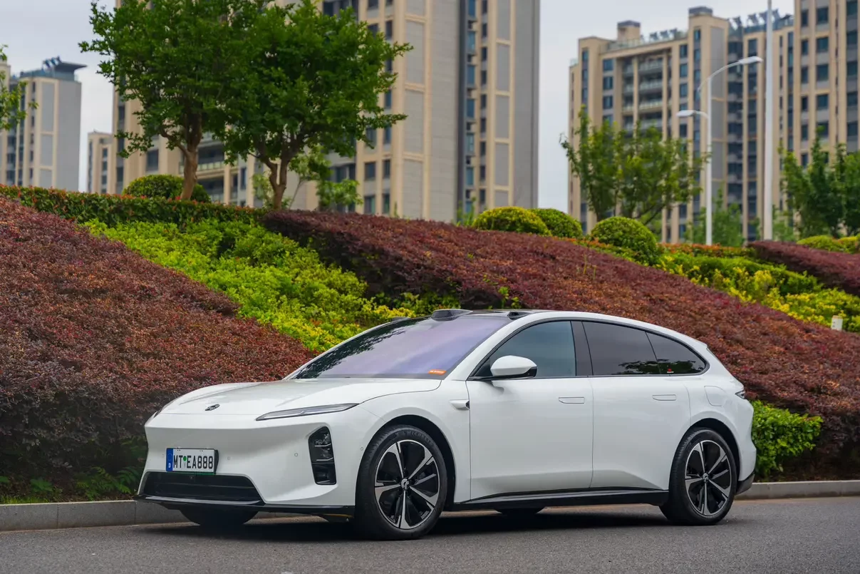 NIO ET5T