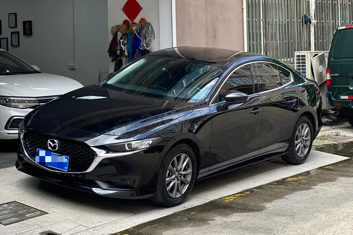 Mazda Axela
