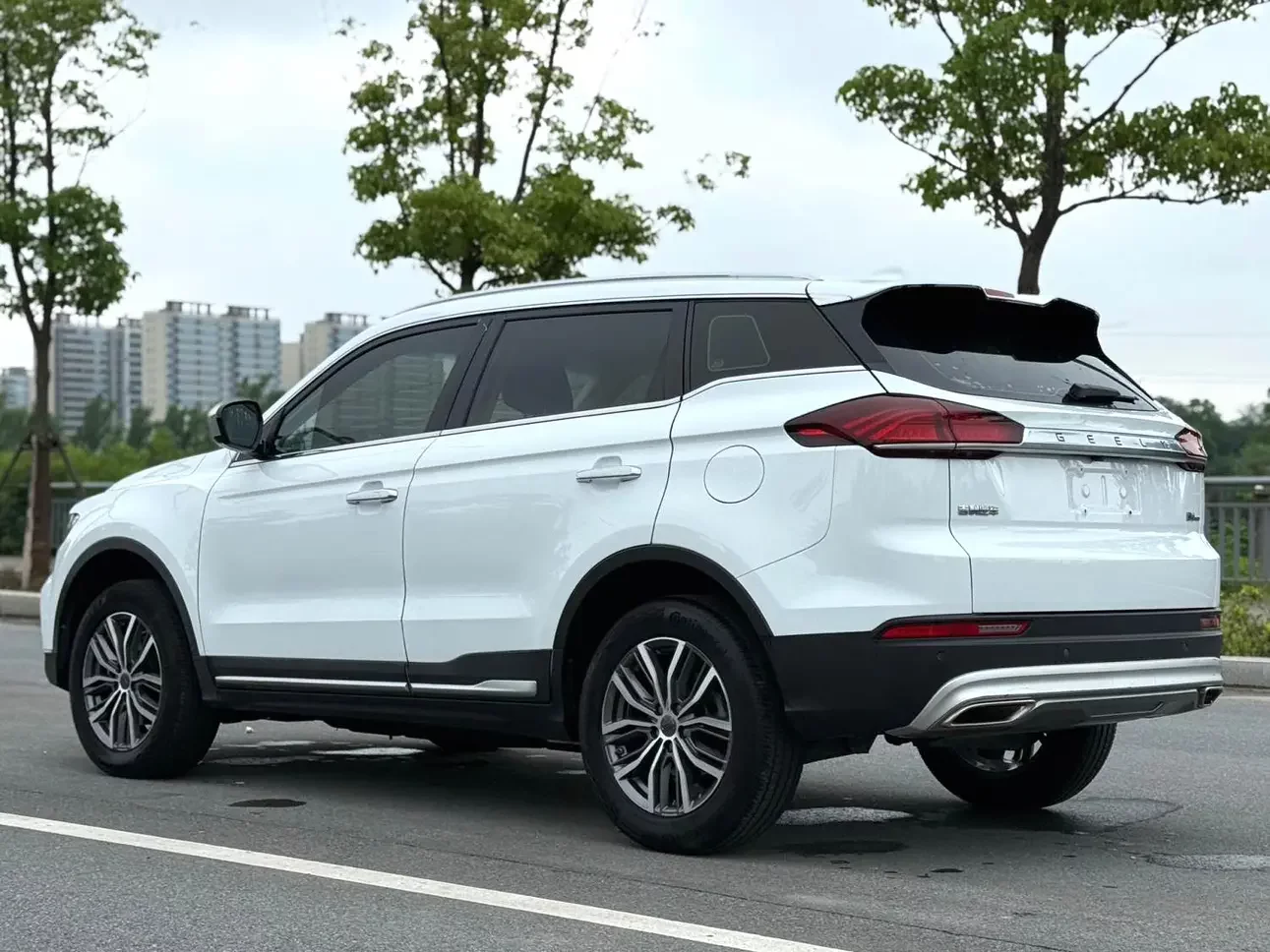 Geely Atlas