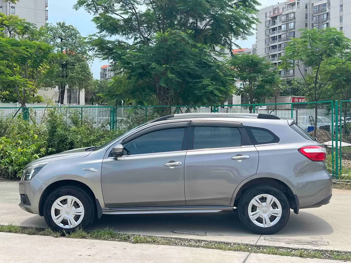Kai Chen Venucia T70