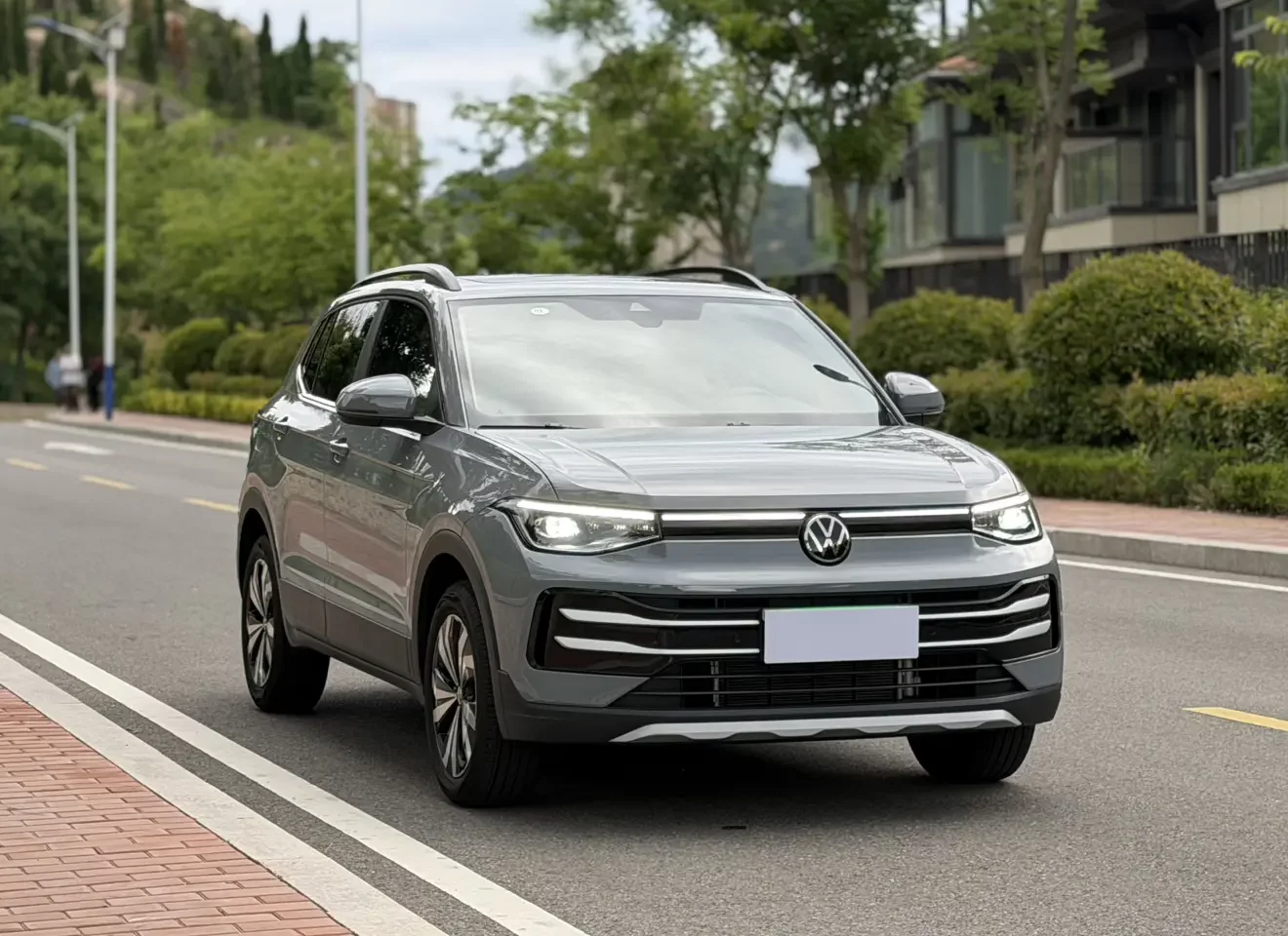 Volkswagen Tharu