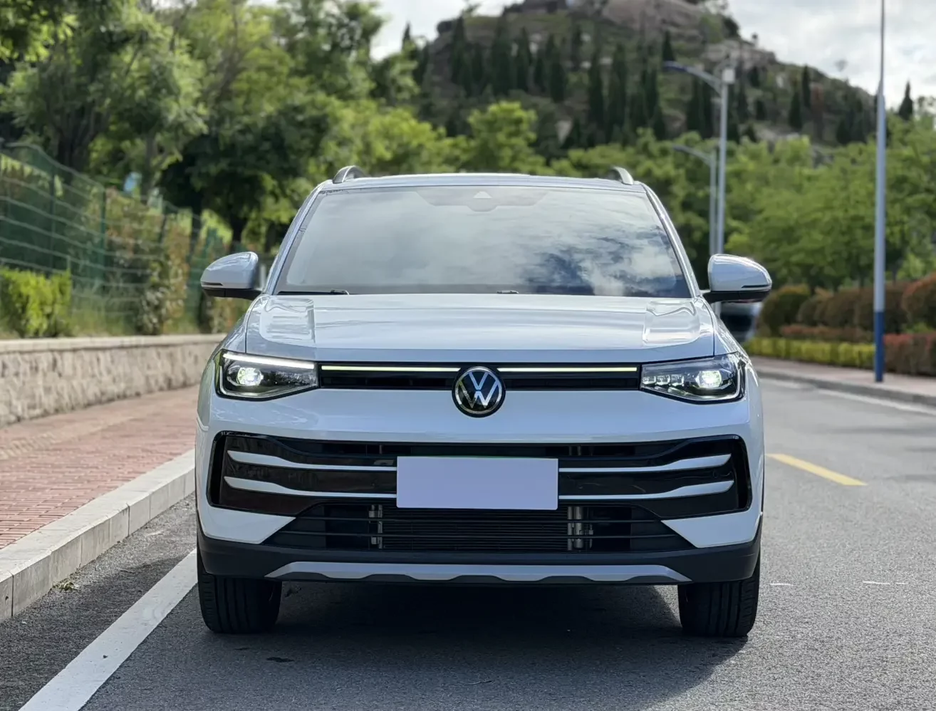 Volkswagen Tharu