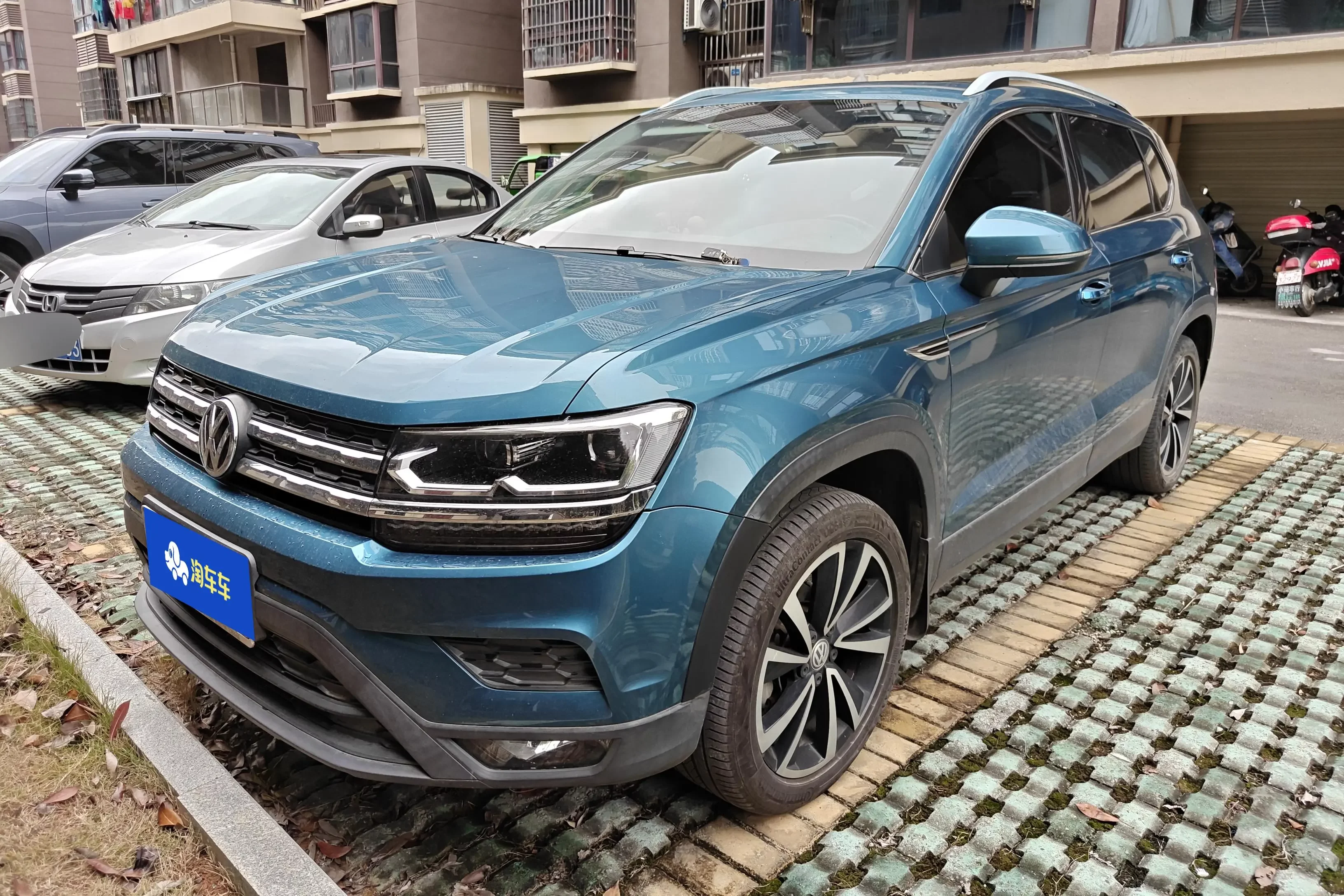 Volkswagen Tharu