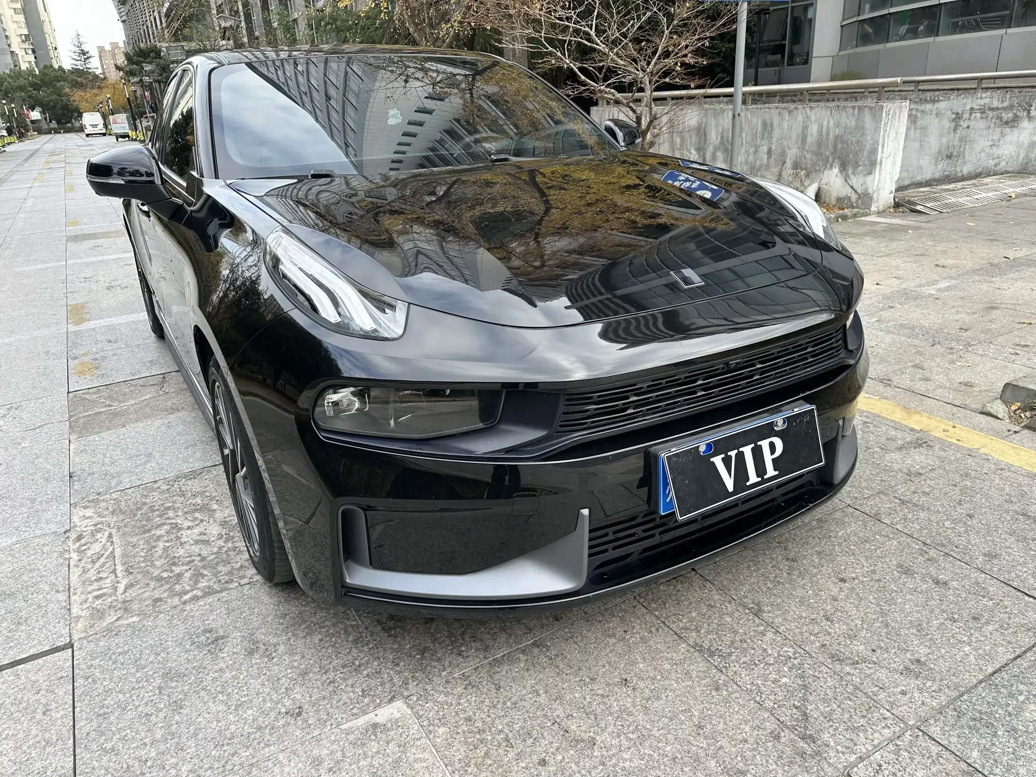 Lynk & Co 03