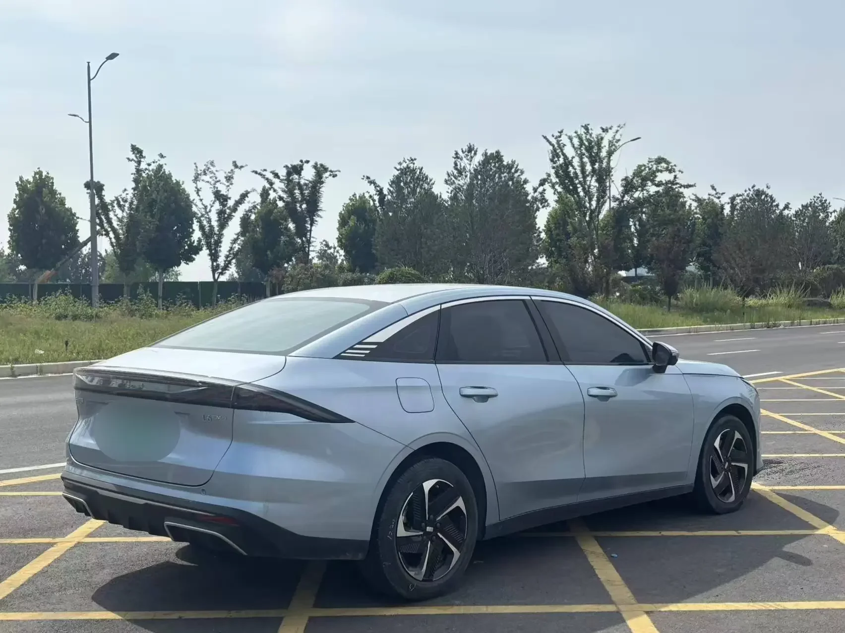 Geely Galaxy L6