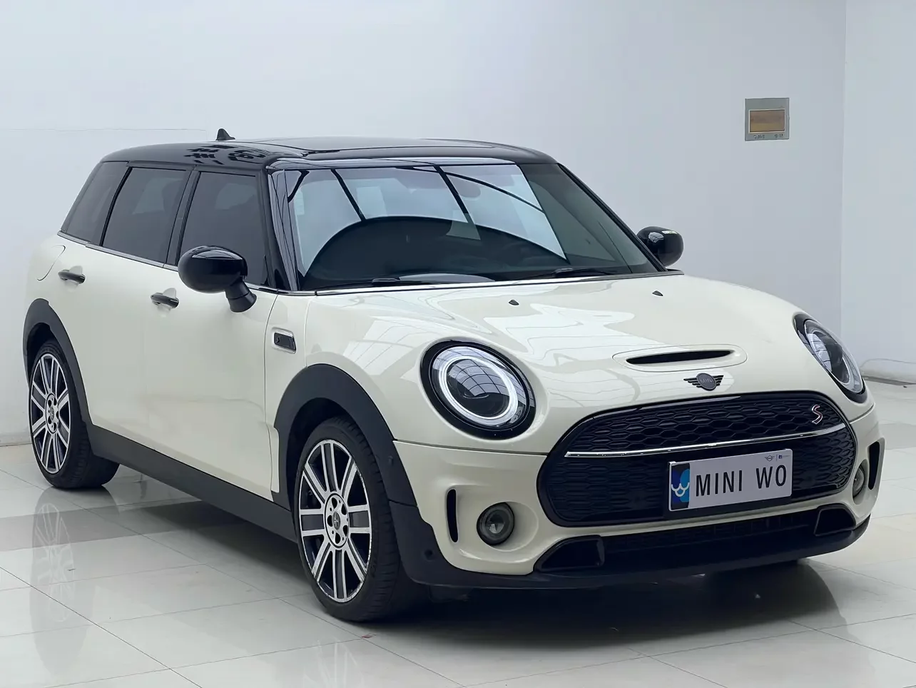 MINI CLUBMAN