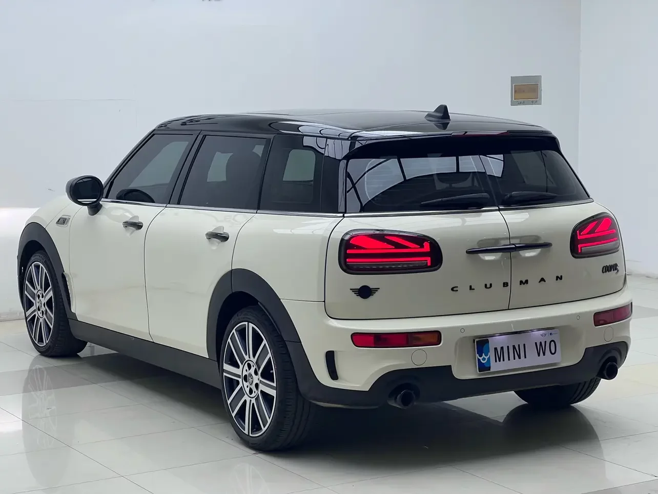 MINI CLUBMAN