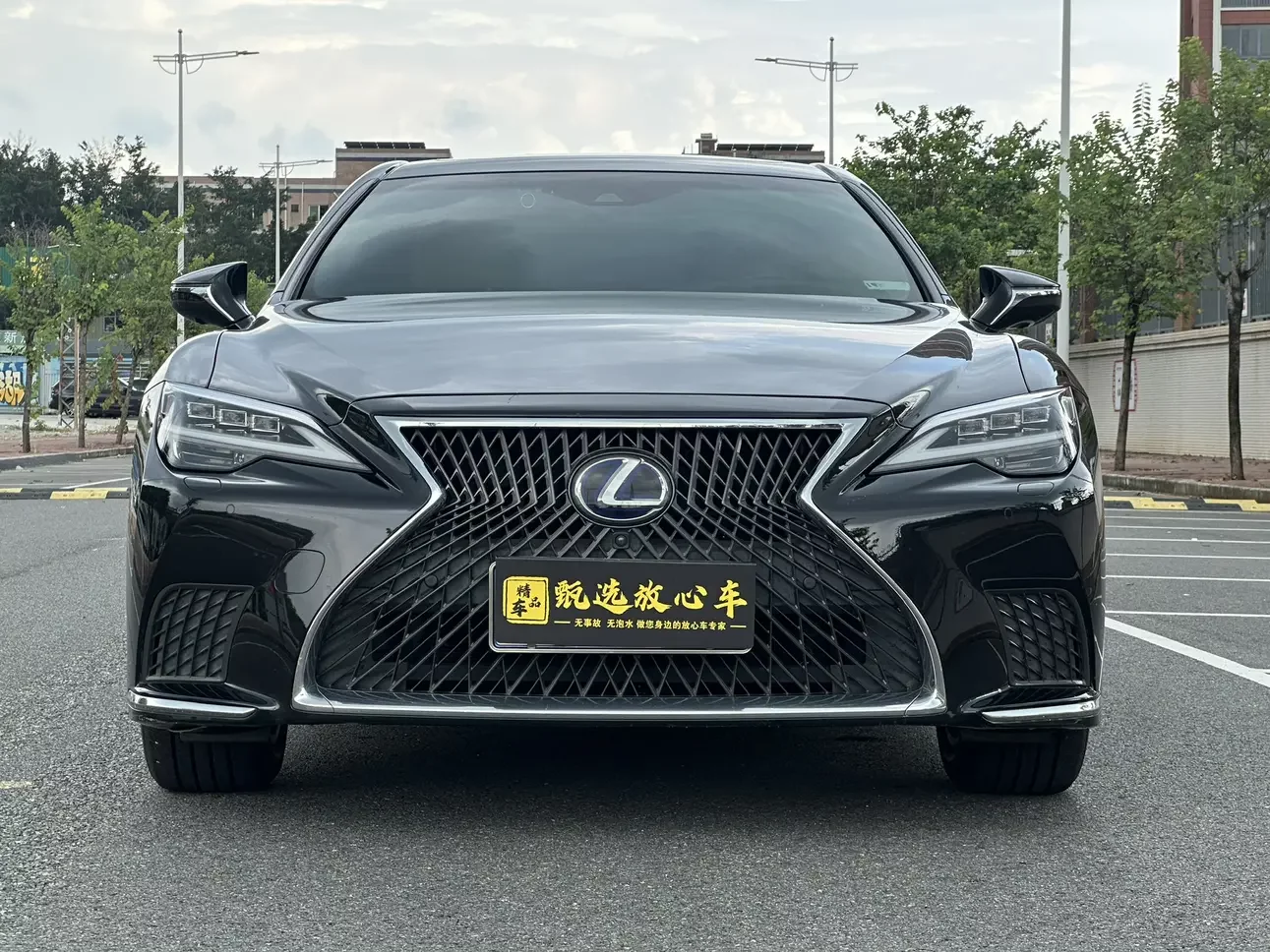 Lexus LS