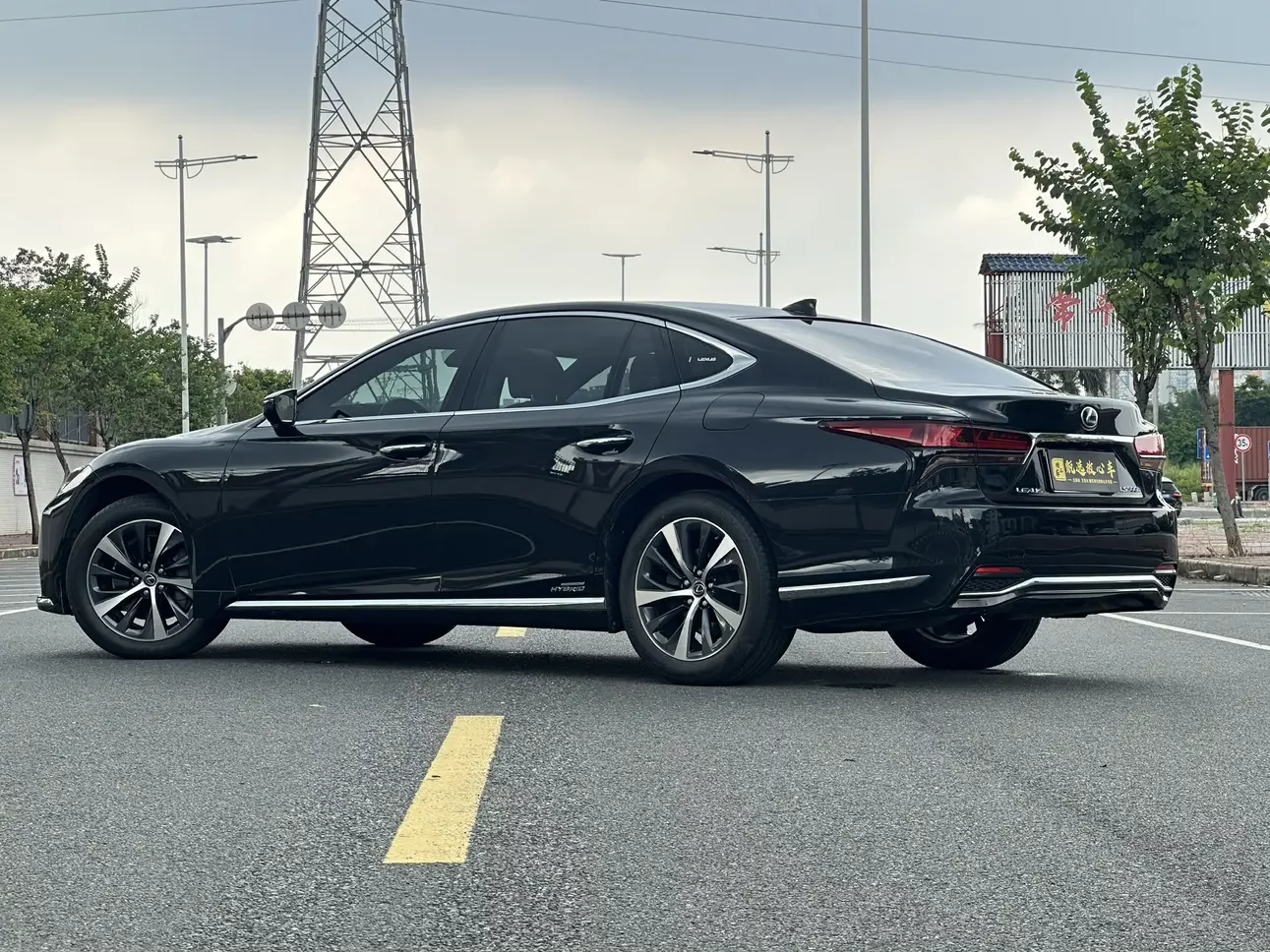 Lexus LS