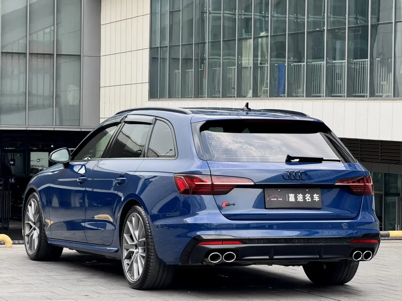 Audi S4