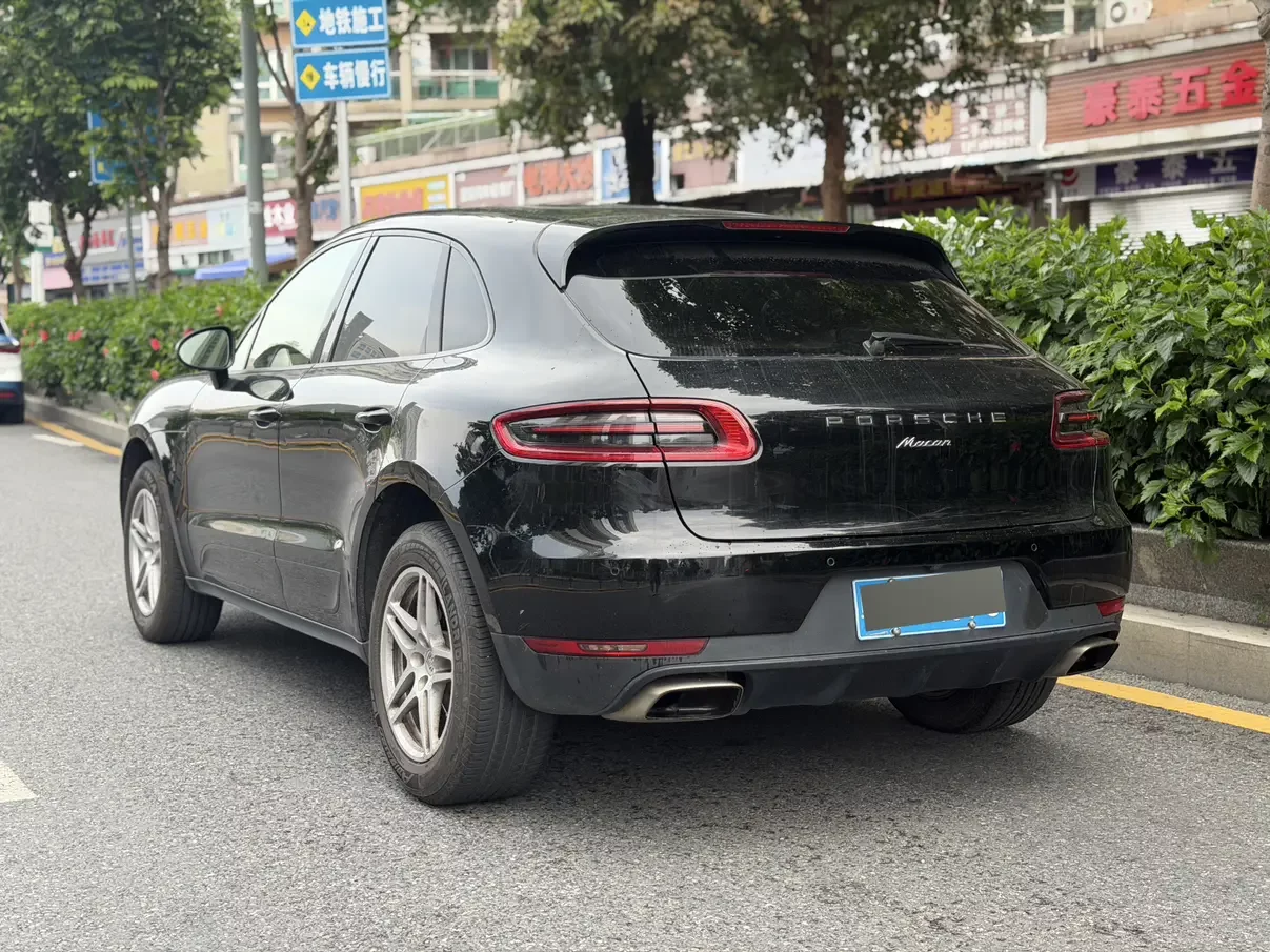 Porsche Macan