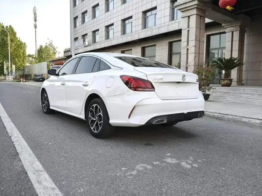 MG 5