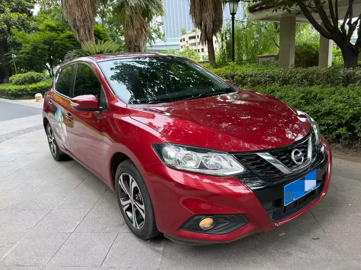 Nissan Tiida