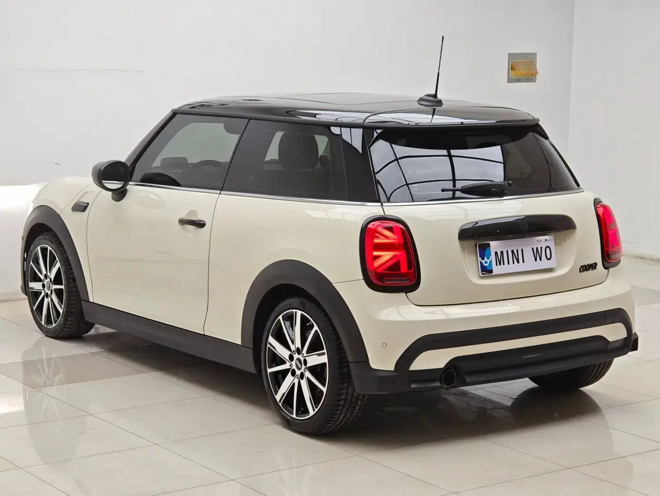 MINI 