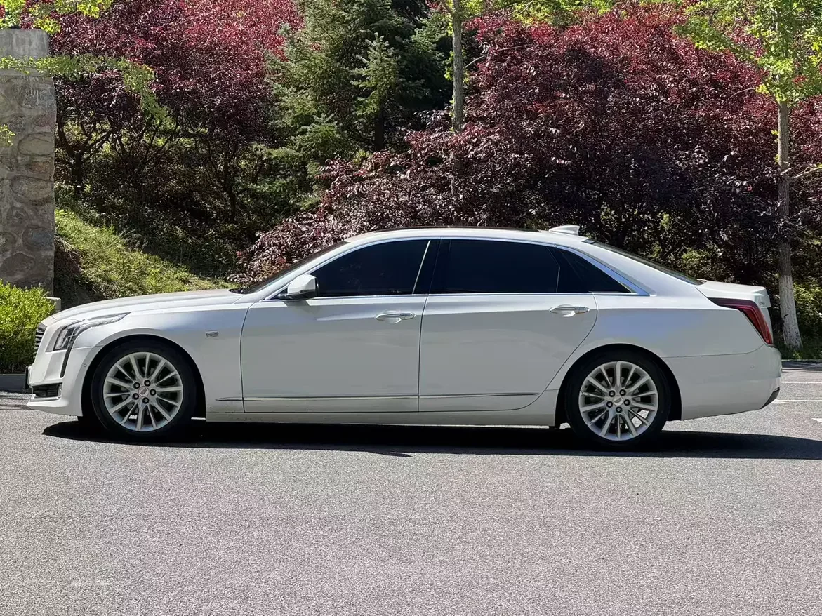 Cadillac CT6