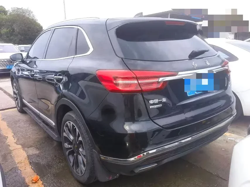 Hongqi HS5