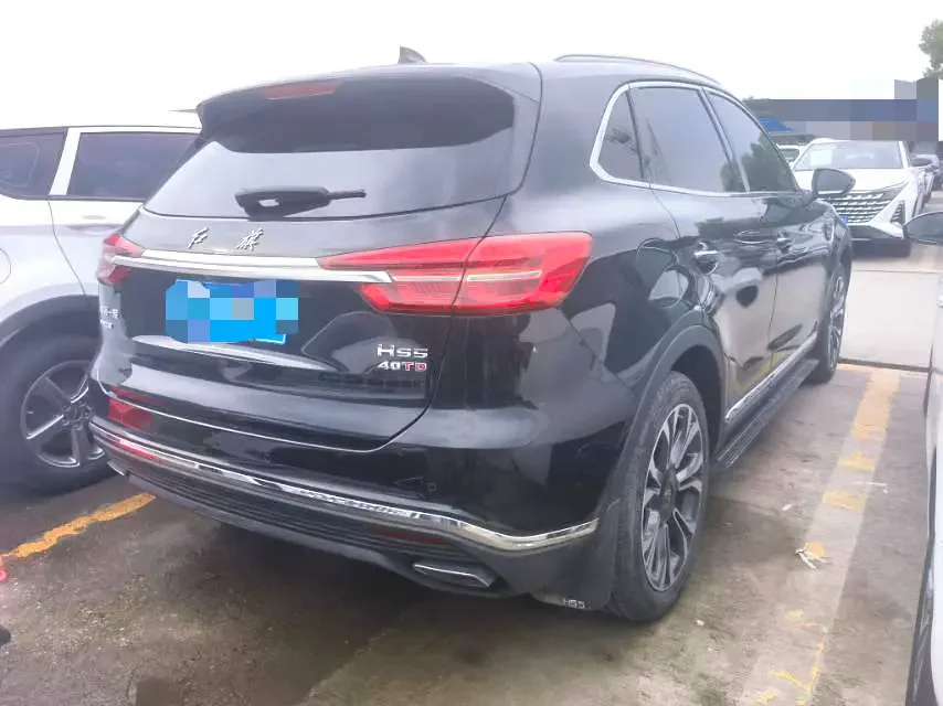 Hongqi HS5