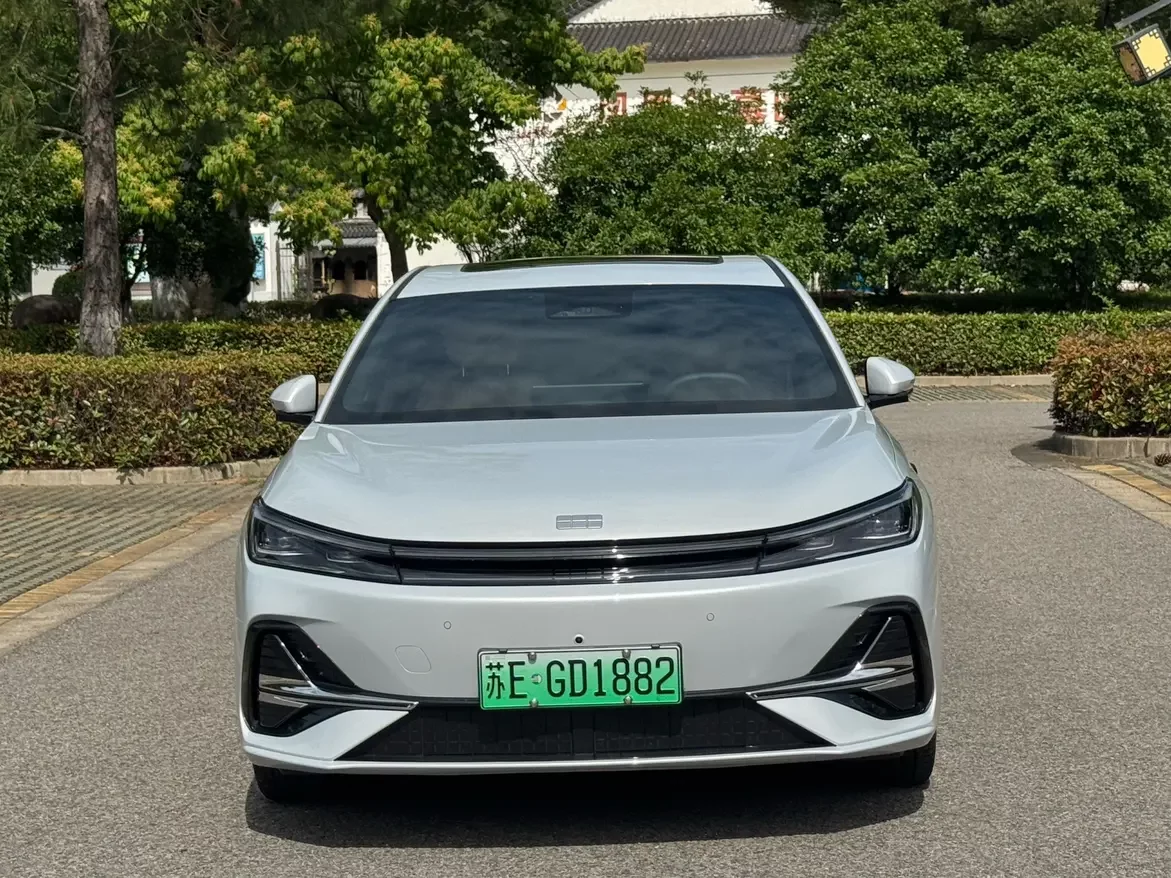 Geely Galaxy A7 EM