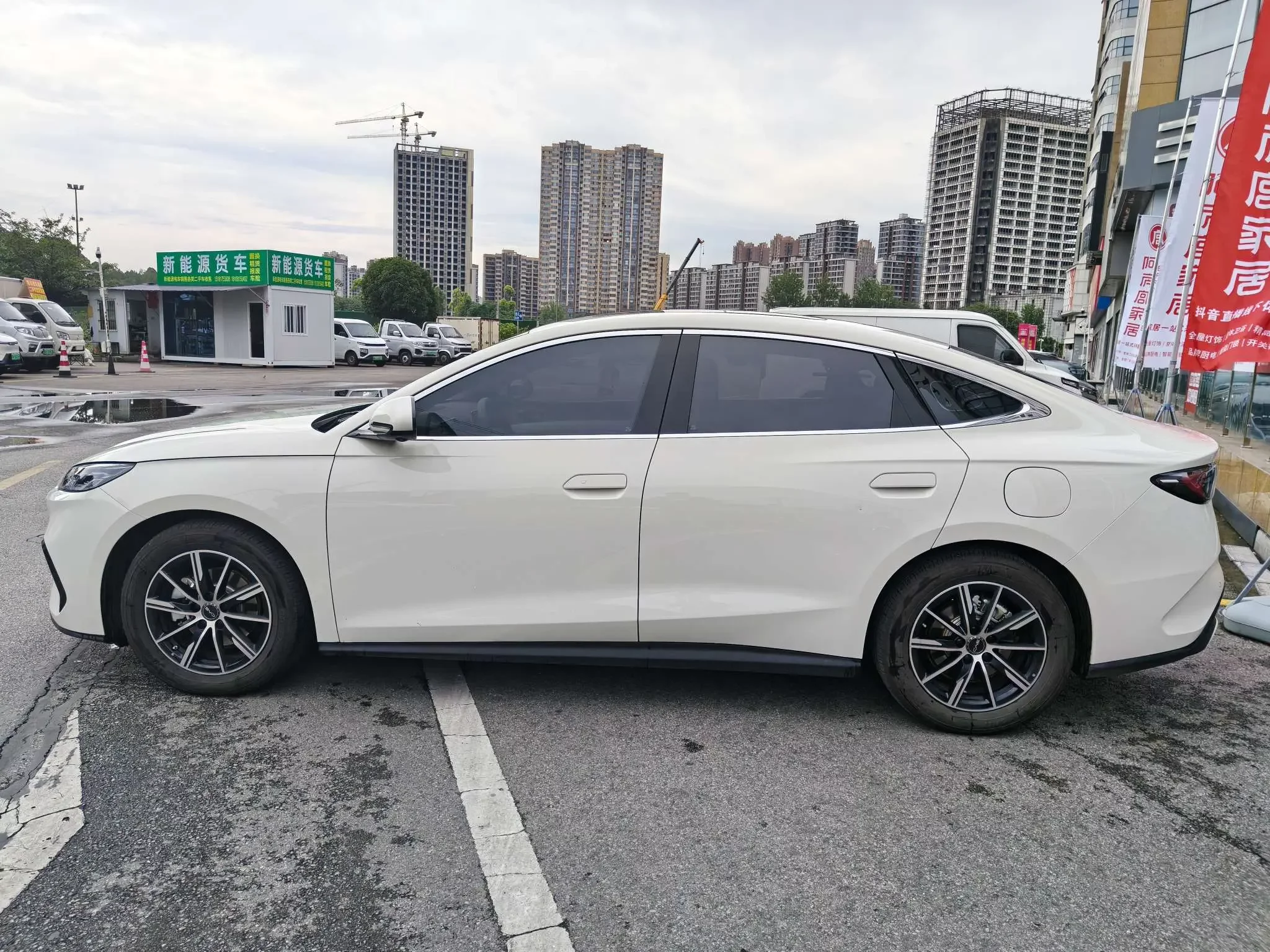BYD Seal 06DM