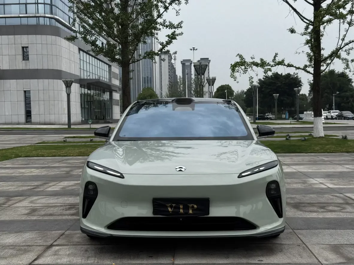 NIO ET5T  из Китая