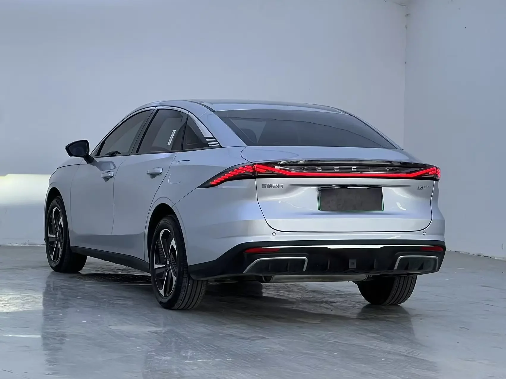 Geely Galaxy L6